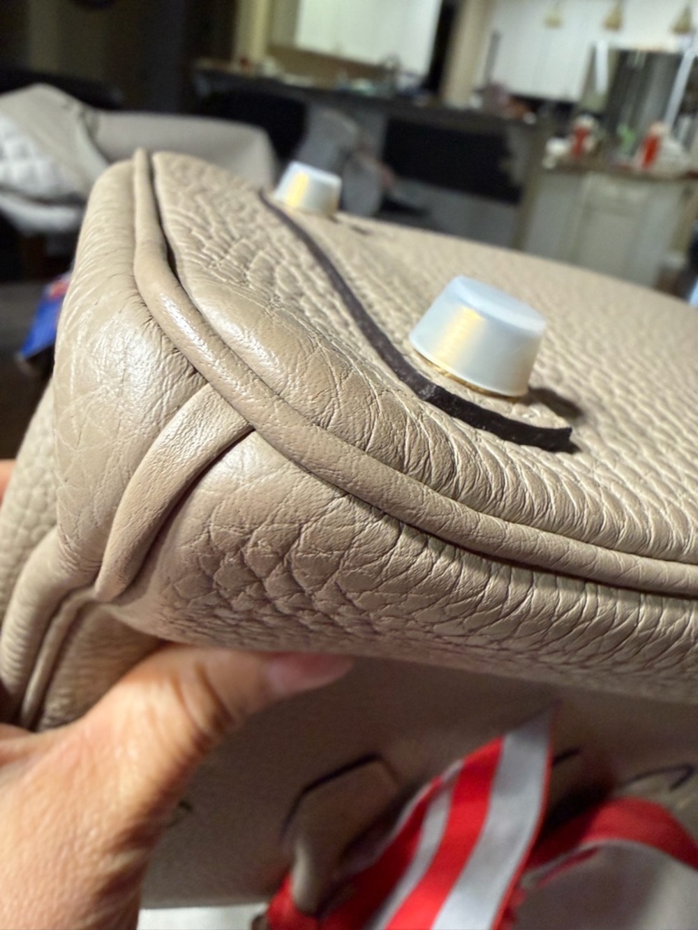 Hermès
Gris Tourterelle Togo Birkin 25 Gold Hardware, 2022 stamp U - Picture 8 of 14